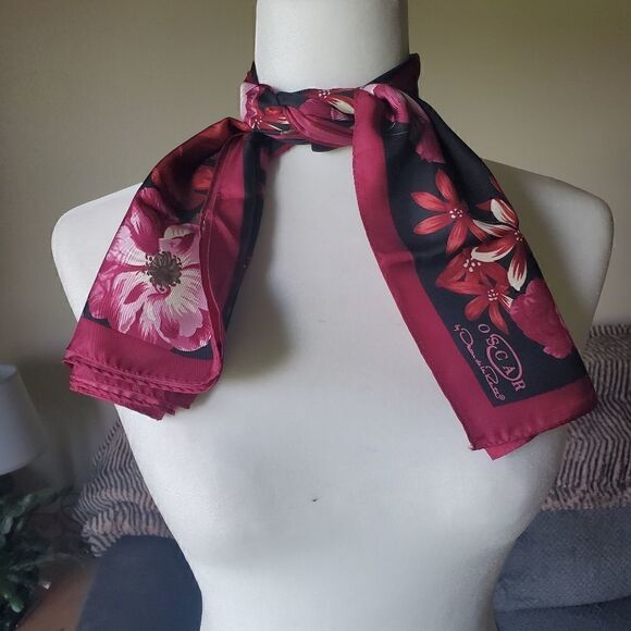 Oscar de la Renta Square Floral Satin scarf wrap - Picture 10 of 14